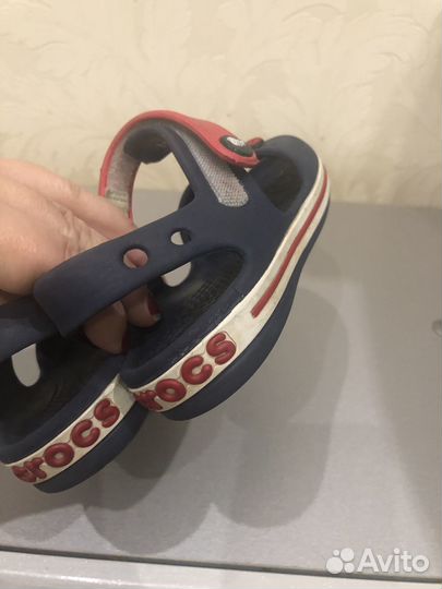 Сандалии crocs c8