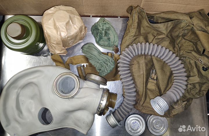 Противогаз гп-5м/ Новый.+ 2 фильтра+ шланг