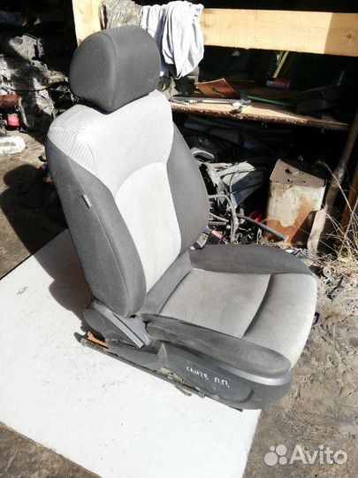 Сиденье переднее правое Chevrolet Cruze 1 1.6
