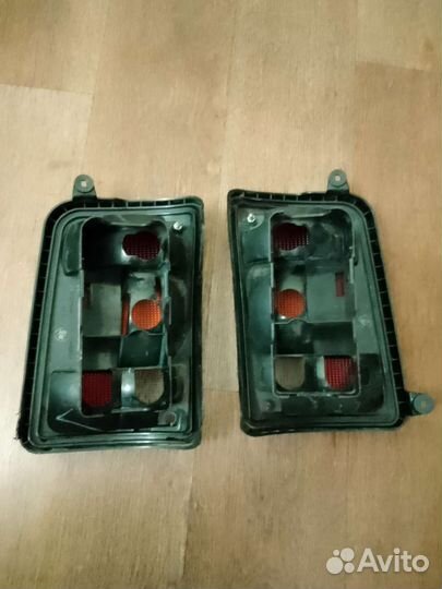 2 корпуса задних фонарей нива 21214