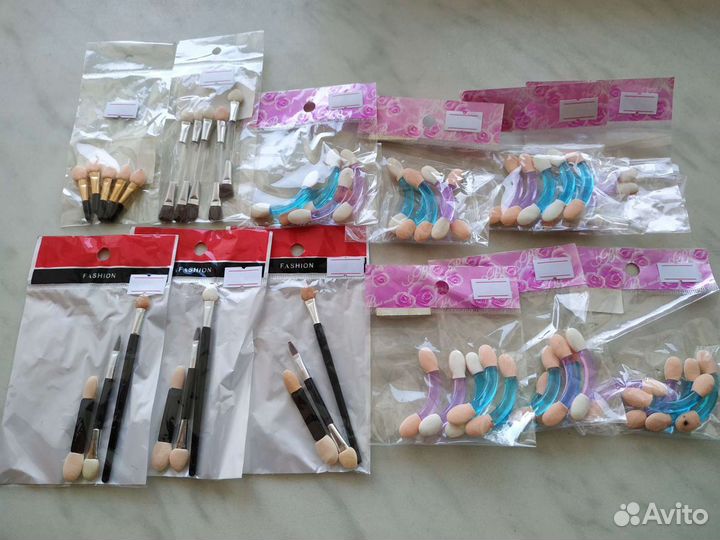 Аппликаторы и кисти для макияжа