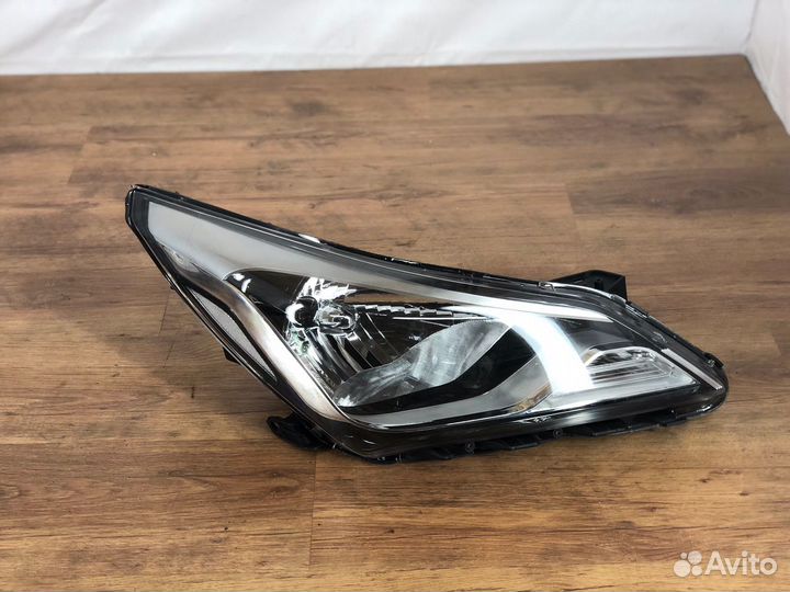 Фара передняя Hyundai solaris 2014,2015,2016,2017