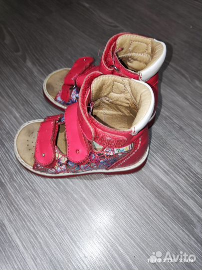 Ортопедические босоножки