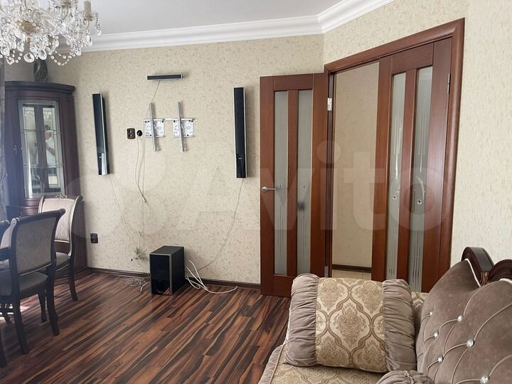 3-к. квартира, 70 м², 2/5 эт.