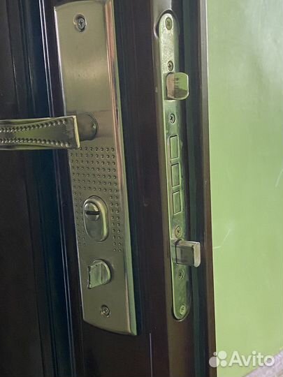 Дверь входная металлическая