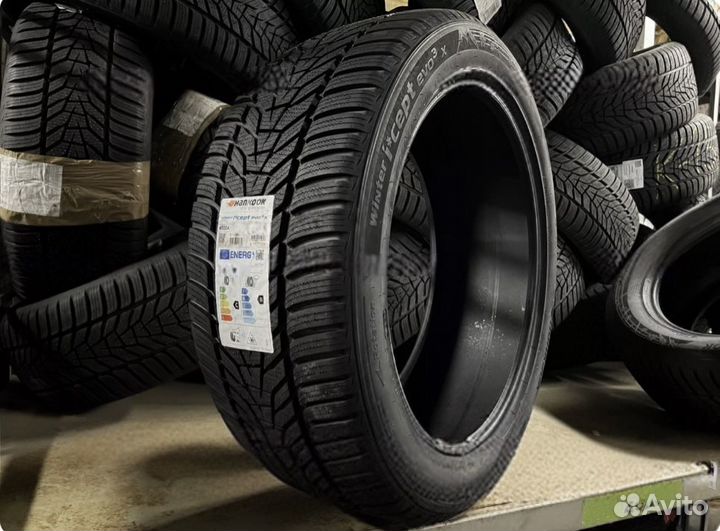 Hankook Winter I'Cept Evo 3 W330A 285/40 R21 109