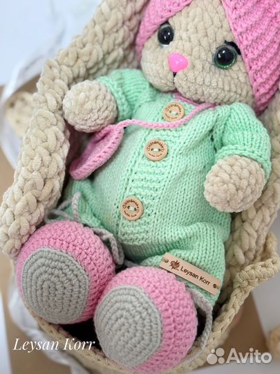 Игрушки ручной работы зайка