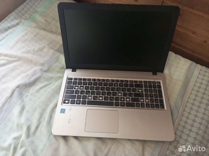Ноутбук asus