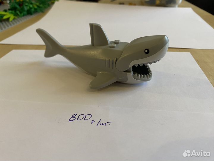 Lego акула