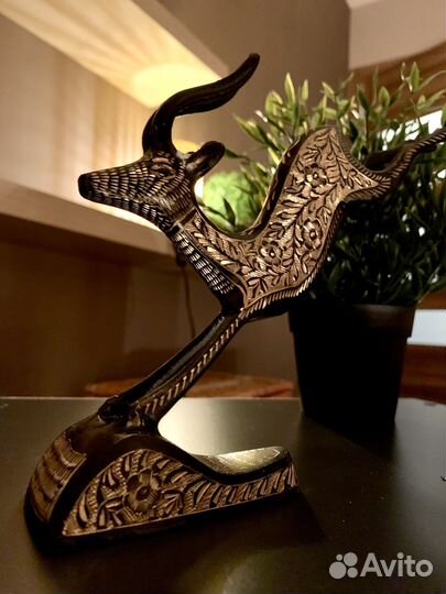 Антилопа фигурка