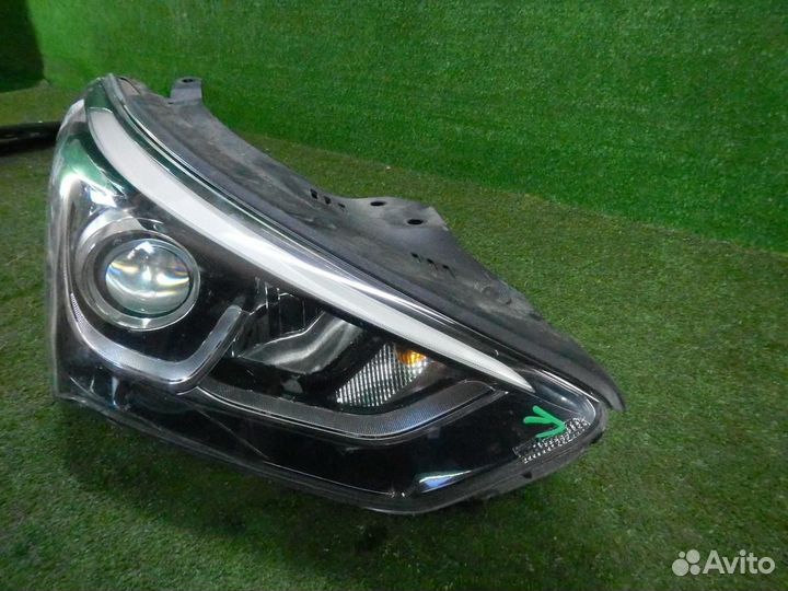 Фара правая Hyundai Santa Fe 3 (2015-2018) Ксенон