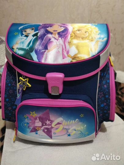 Школьный портфель