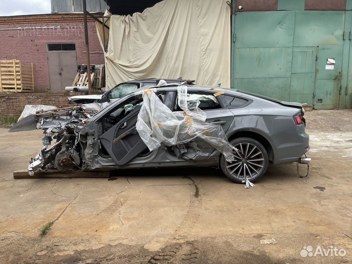 Автомобиль в разборе Audi A5 (2 поколение 2019г)