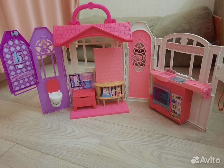 Домик кукольный для Barbie б/у