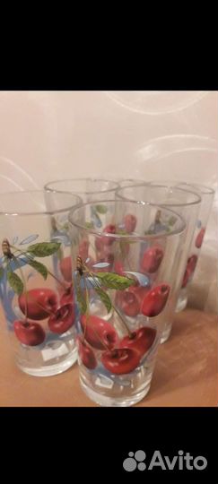 Набор новых стаканов