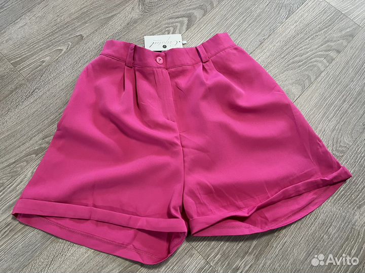 Шорты женские