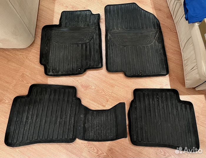 Оригинальные коврики Hyundai Solaris хэтчбек