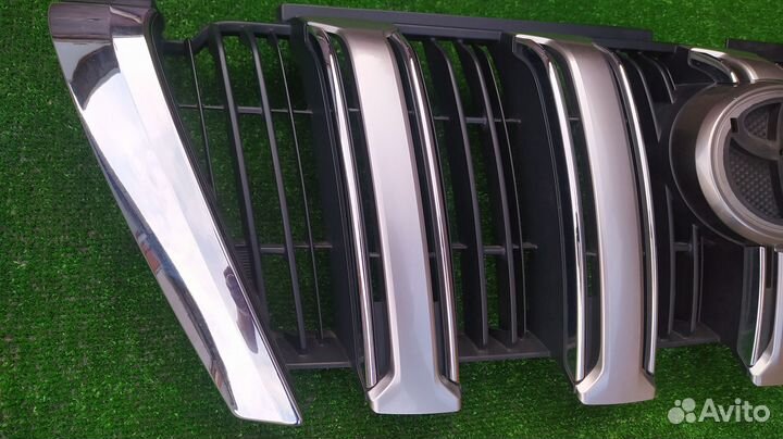 Решетка на Toyota Land Cruiser Prado 150 2013-2017