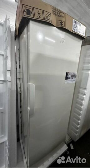 Морозильная камера Indesit