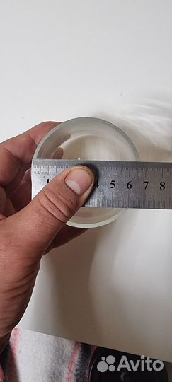 Стеклянная колба и подставка