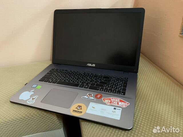 Ноутбук Asus VivoBook 17 X705UB-BX127T