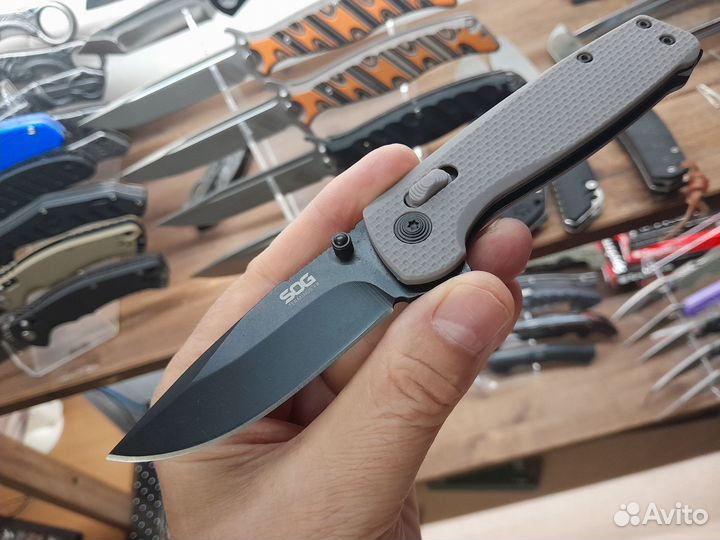 Складной нож Sog axis