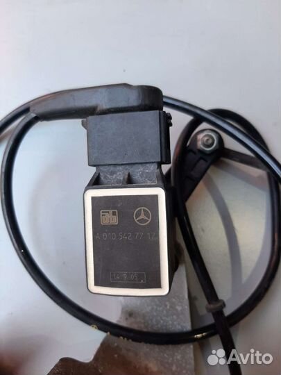 Датчик положения кузова mercedes-benz