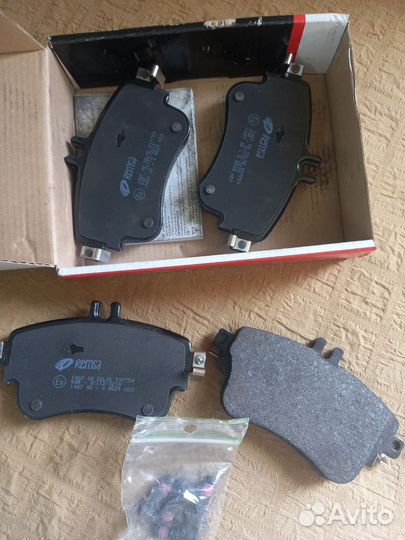 Тормозные колодки передние мерседес А 180