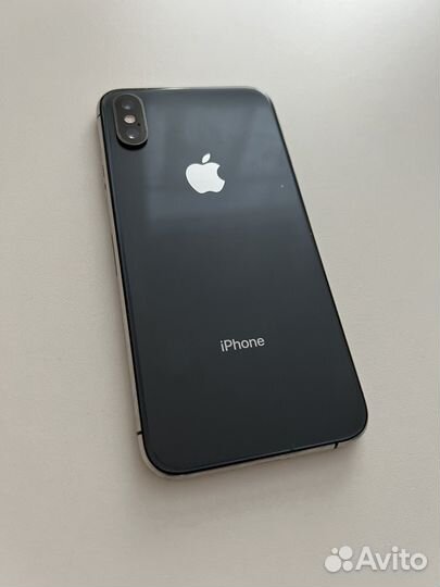 iPhone Xs, 64 ГБ