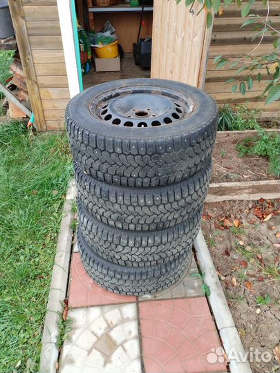 Yokohama ice guard 215 55 r16 на дисках