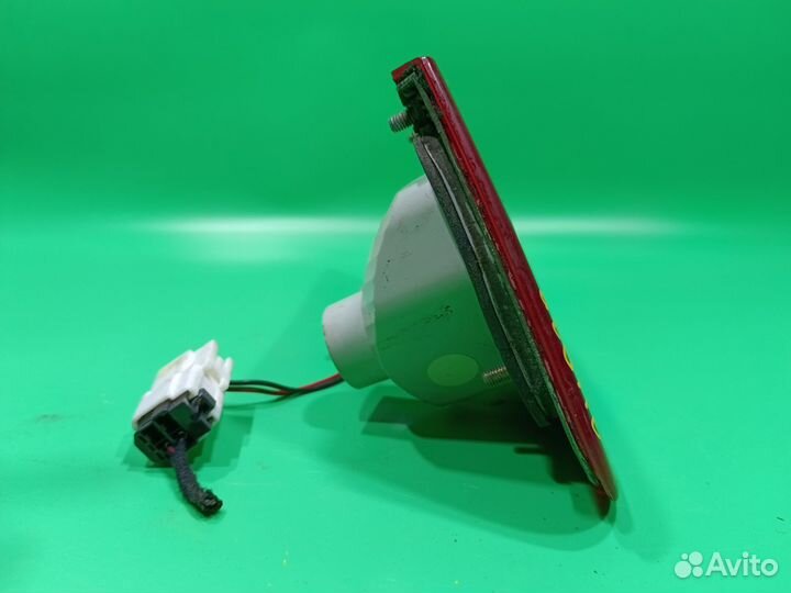 Фонарь внутренний левый для Mitsubishi Carisma