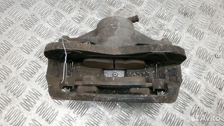 Суппорт передний правый Kia Cerato 2005