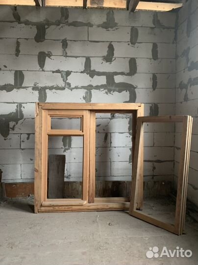 Деревянная оконная рама новая