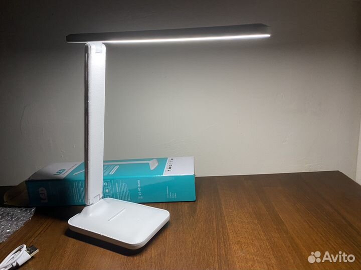 Светильник настольный