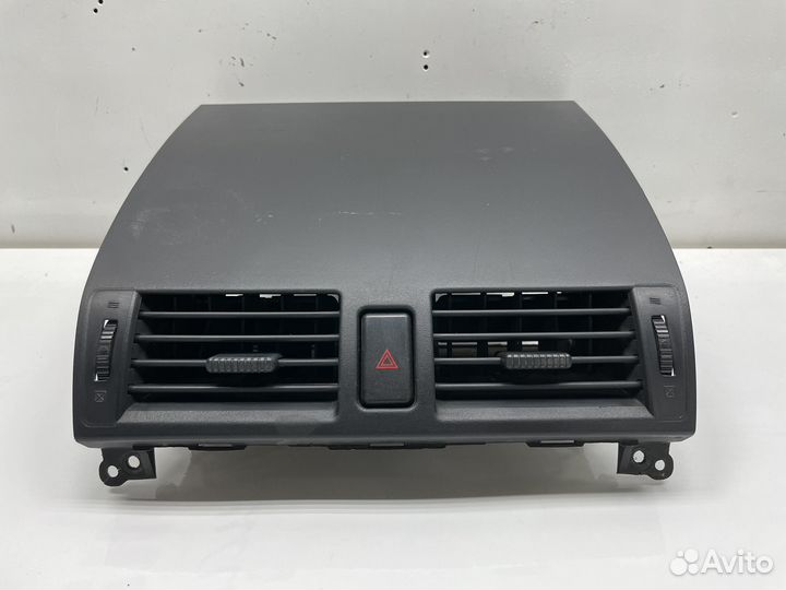 Воздуховод / Центральная накладка Mazda 3 BK