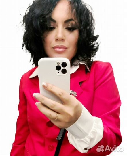 Модель на маникюр