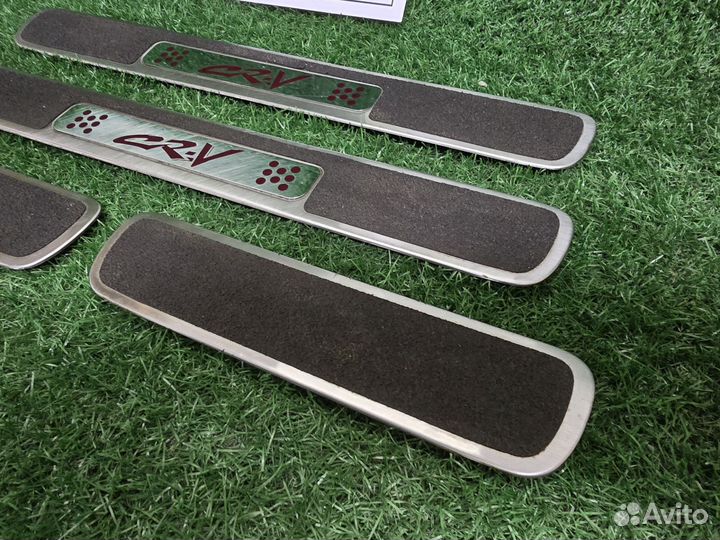 Комплект накладок на пороги салона Honda CR-V RD1