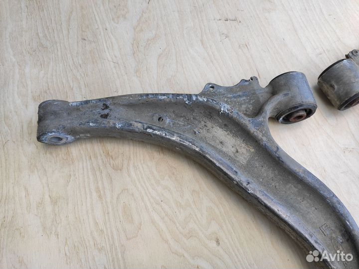 Рычаг подвески передний на Opel Astra J GTC