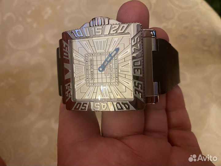 Часы мужские Roger Dubuis