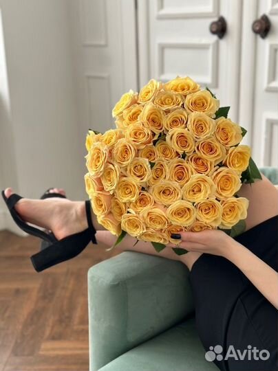 Цветы с оформлением 25,51, 101 розы эквадор