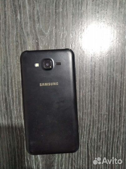 Телефон Samsung J7 Neo