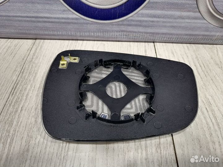 Зеркальный элемент hyundai solaris Лев