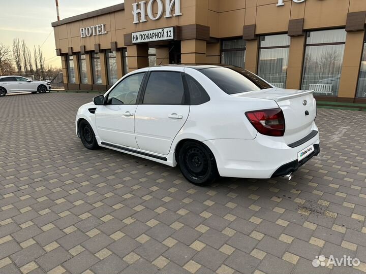 LADA Granta 1.6 МТ, 2015, 200 000 км