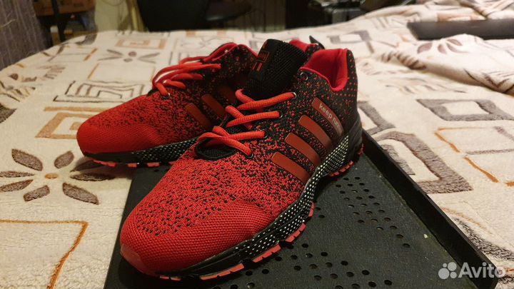 Кроссовки летние легкие