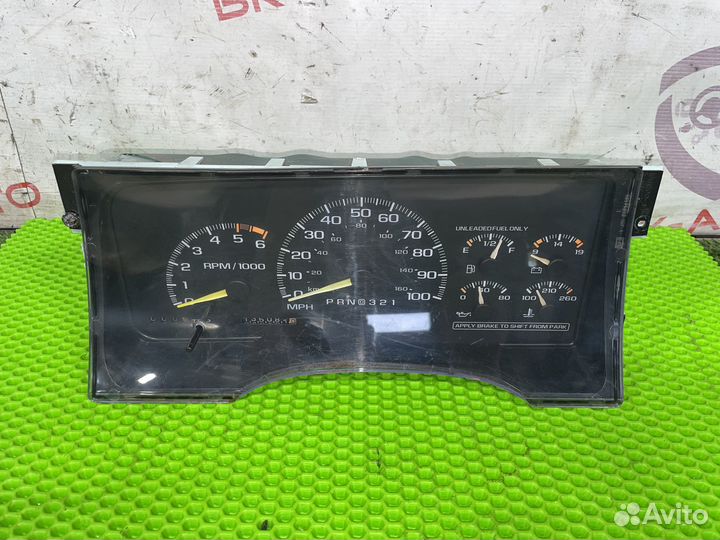 Панель приборов Chevrolet Suburban GMT400
