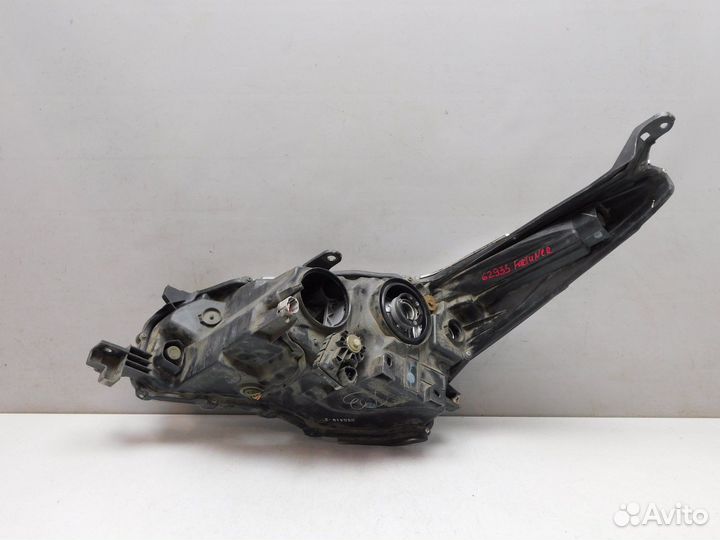 Фара правая Toyota Fortuner 811100KG30