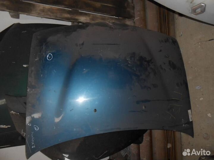 Капот Renault Megane