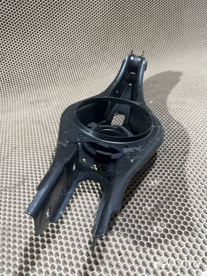 Рычаг задний поперечный Hyundai Tucson NX4