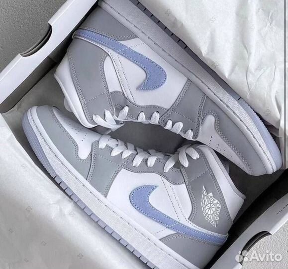 Nike Air Jordan 1 Mid Wolf Grey Aluminum