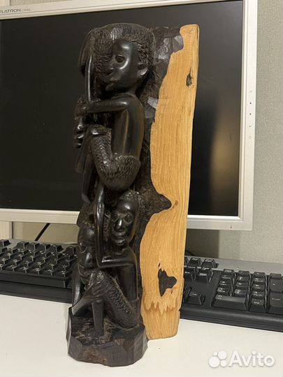 Африканская статуэтка из дерева